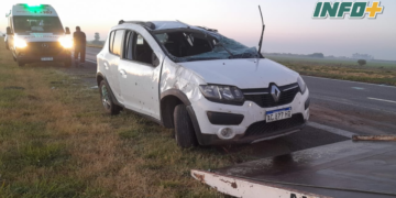 Un auto volcó en autopista a la altura de Monje: un herido