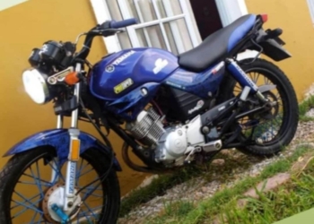 Gaboto: le cortaron la luz y le robaron una moto del patio de la casa