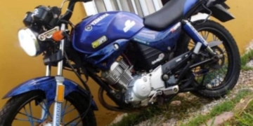 Gaboto: le cortaron la luz y le robaron una moto del patio de la casa