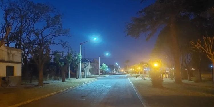 Carrizales inauguró 17 nuevas luces en Av. San Martín