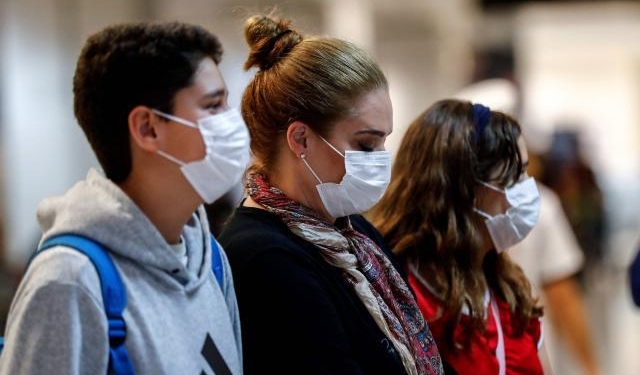 Drástico aumento de casos de Covid: recomiendan usar barbijos en colectivos y espacios cerrados