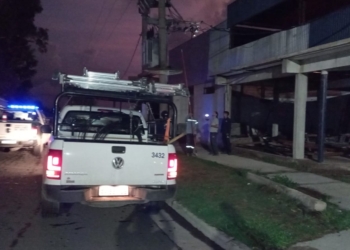 La tormenta generó grandes daños en Timbúes: volaron techos y cayeron decenas de postes