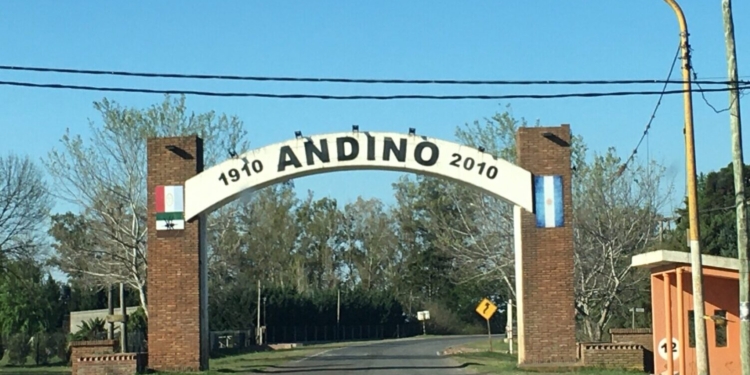 Andino: cuatro delincuentes en dos motos intentaron asaltar a una mujer que logró huir