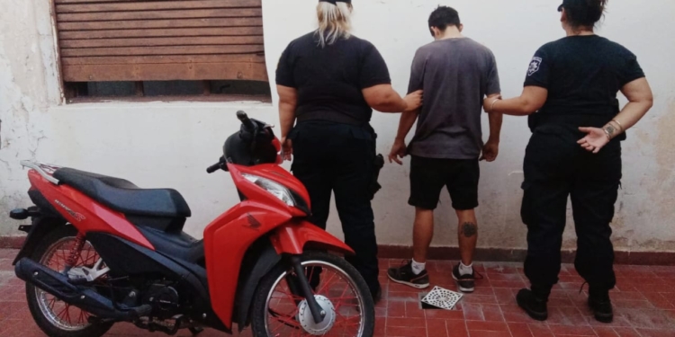 Recuperaron una moto robada en Barrancas: un detenido
