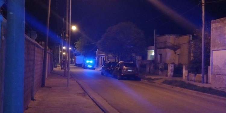 Hallaron un hombre sin vida en su vivienda de Coronda e investigan el hecho