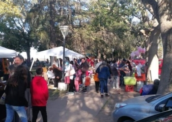 Gaboto convoca a artesanos y músicos para un nuevo domingo de disfrute