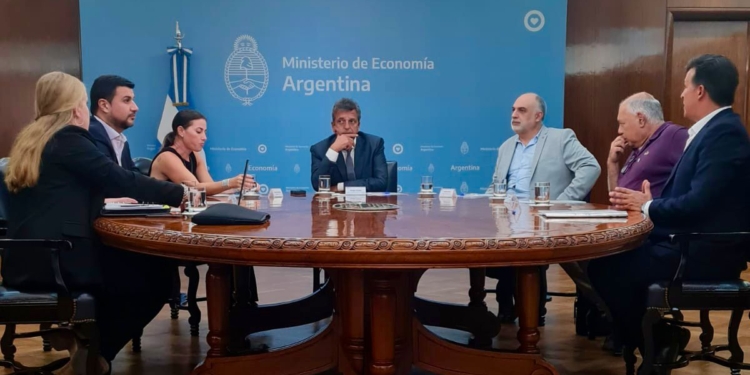 Vicky Tejeda tras el encuentro con Massa: “Esto es el paso inicial”