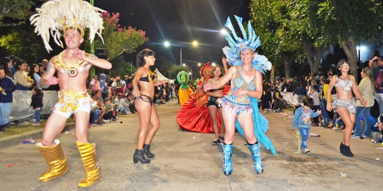 Fin de semana de carnavales y fiestas en Maciel, Timbúes, Oliveros y Andino