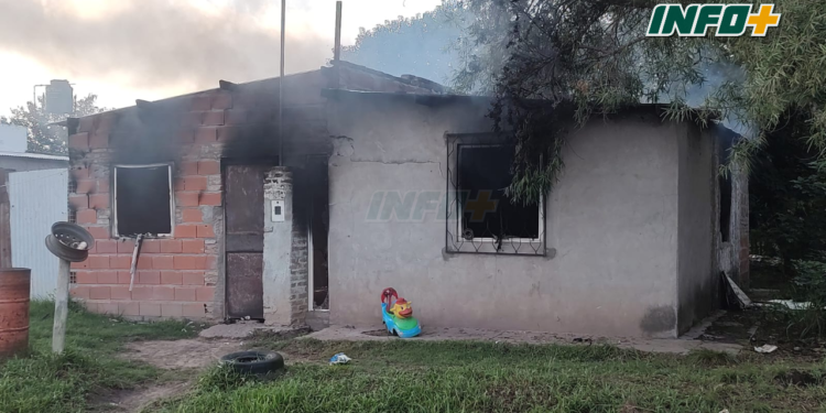 Gaboto: juntan donaciones para la familia que perdió todo en un incendio