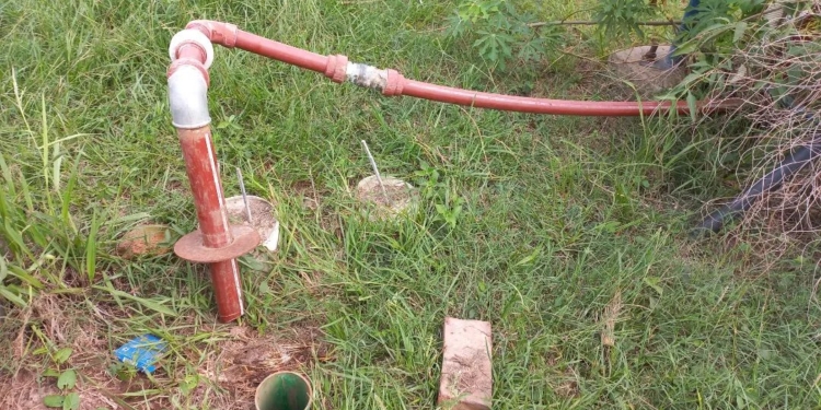 Vandalismo en Oliveros: rompieron bombas de agua y dejaron a un barrio sin servicio
