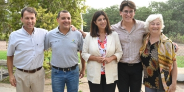 Clara García visitó Serodino: «A Perotti le quedó grande la Provincia, falló en todo»