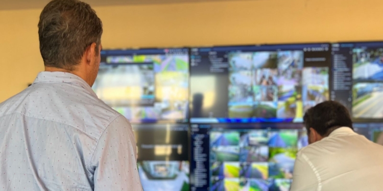 Planean incorporar lectores de patentes y recambio de cámaras en Villa Eloisa