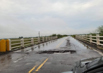 Alerta y preocupación por un enorme bache en Ruta 65 entre Monje y Díaz