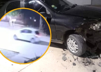 Un conductor chocó un auto estacionado en Timbúes y huyó: quedó filmado