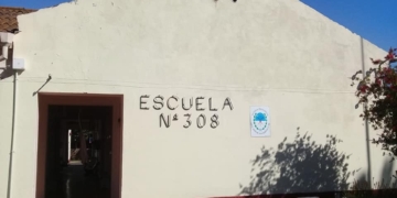 Los jóvenes y adultos de Puerto Aragón podrán terminar la secundaria sin viajar