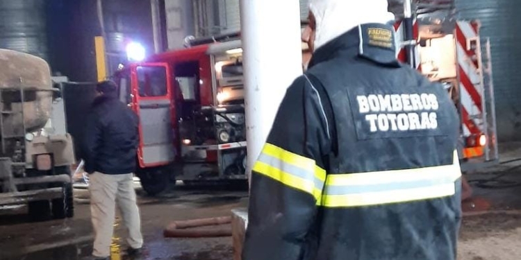 Totoras: un cortocircuito provocó un principio de incendio en una vivienda