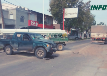 Timbúes: una camioneta cruzó de carril en Ruta 11 e impactó contra un camión