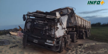 Un camión volcó sobre Ruta 34 en Centeno y su conductor resultó herido