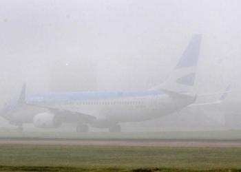 «No se ve nada»: un avión no pudo aterrizar en Sauce Viejo por la niebla