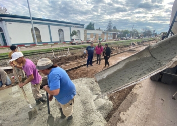 Timbues mejora la infraestructura vial y el escurrimiento de agua de la Ruta 11