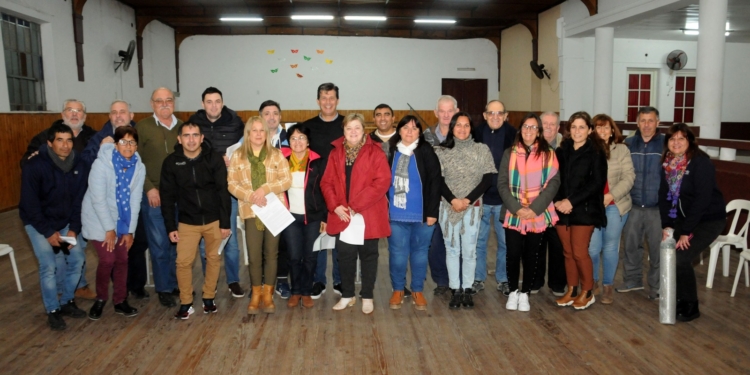 Leo Diana entregó aportes a instituciones de Gaboto, Díaz y Maciel