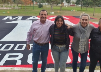 La camiseta de Maxi Rodríguez hecha en Serodino es la más grande del mundo