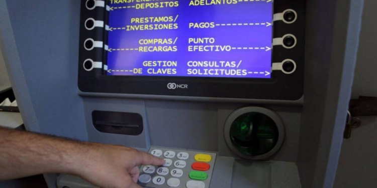 Comenzó a pagarse el aguinaldo a los activos y pasivos de la Provincia