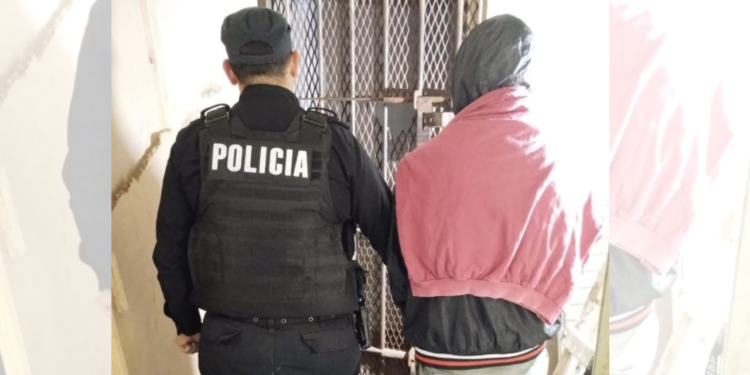 Se sacó la tobillera electrónica y huyó de la prisión domiciliaria: su hermano lo denunció