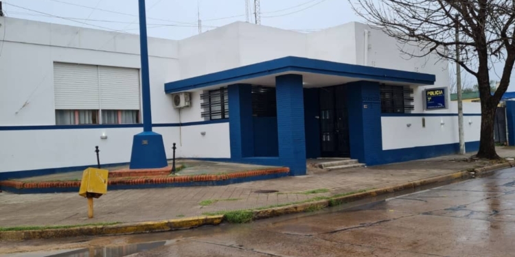 Robaron una importante cifra en dólares de una vivienda totorense