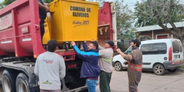 La Comuna de Oliveros adquirió 12 nuevos contenedores de chapa