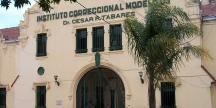 Un preso de Coronda fue apuñalado y debió ser hospitalizado