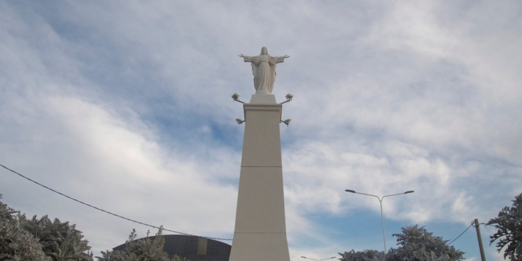 Renovaron la obra del Cristo de Timbúes: “Estaba mal hecho”