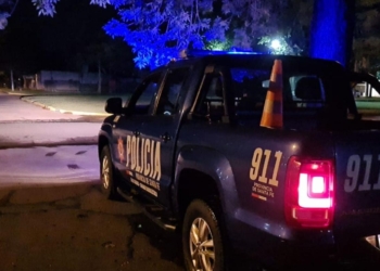 Una joven apuñaló a su novio en la espalda y se dio a la fuga