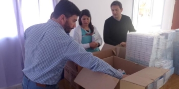 Juan Pablo Ruiz entregó medicamentos al Samco de Puerto Gaboto