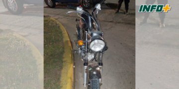 Un auto y una moto chocaron en San Genaro y una joven resultó herida
