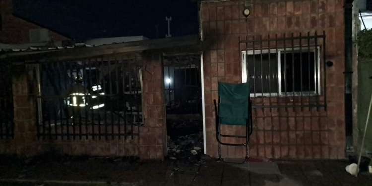 Dos personas heridas y dos mascotas muertas tras el incendio de una vivienda en San Lorenzo