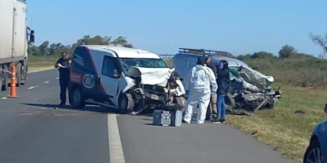 Un vecino de San Genaro y una pareja de Rafaela murieron en un choque frontal en autopista