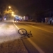 Una mujer en bicicleta murió tras accidentarse contra un camión en Ruta 11