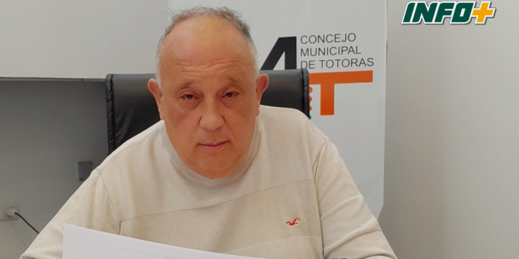 Pascual presentó dos minutas de comunicación: «Buscamos respuestas»