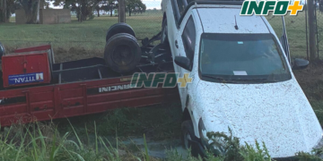 Un hombre herido al despistar con su camioneta entre Diaz y Monje
