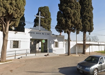 Horror en un cementerio de la región: «Me dieron los huesos de mi mamá en una bolsa»