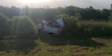 Monje: un hombre herido tras un fuerte choque entre camión y camioneta