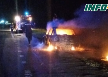 Un auto se incendió sobre autopista en Arocena con pérdidas totales