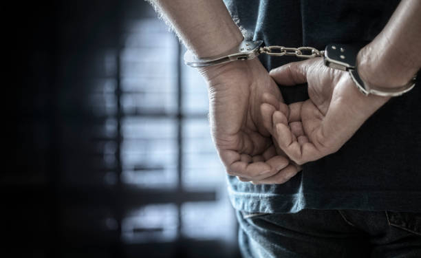 Condenaron a un policía por abusar de una agente en un cementerio y una vivienda