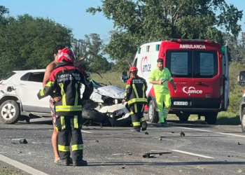 Milagro en autopista: chocaron una camioneta y un camión en Beltrán