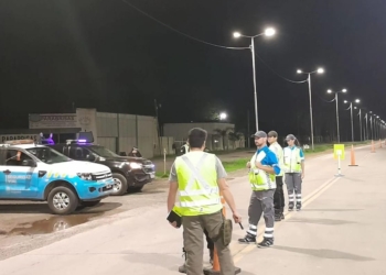 Timbues: un control arrojó dos alcoholemias positivas y vehículos al corralón