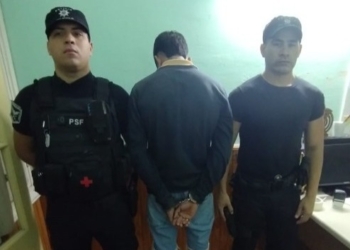 Rompieron la ventanilla de un auto en Totoras y robaron: un detenido