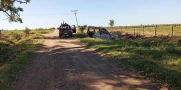 Misterio: hallaron una camioneta calcinada entre Maciel y Monje