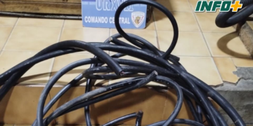 Tiene 15 años y fue sorprendida robando cables con otro joven