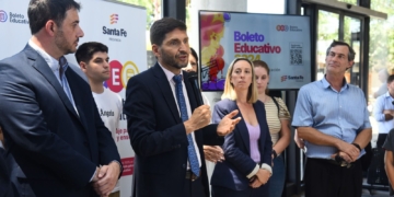 Pullaro presentó el Boleto Educativo Gratuito